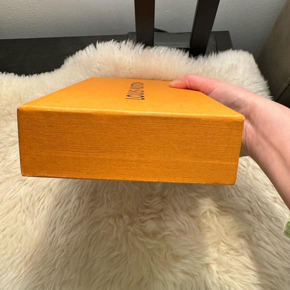 Louis Vuitton Box Set - Picture 4 of 10